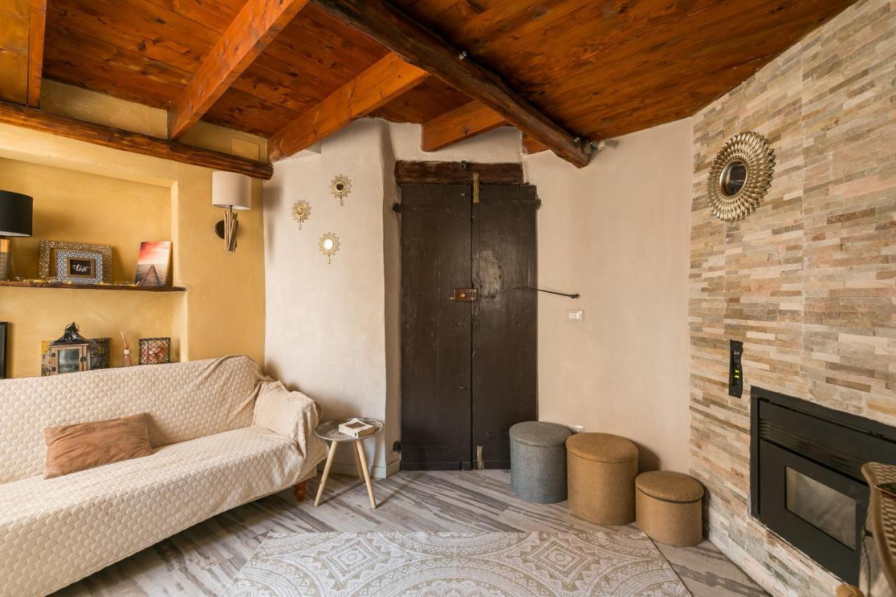Opera Suites - Le Mille E Una Notte Calcata Bagian luar foto