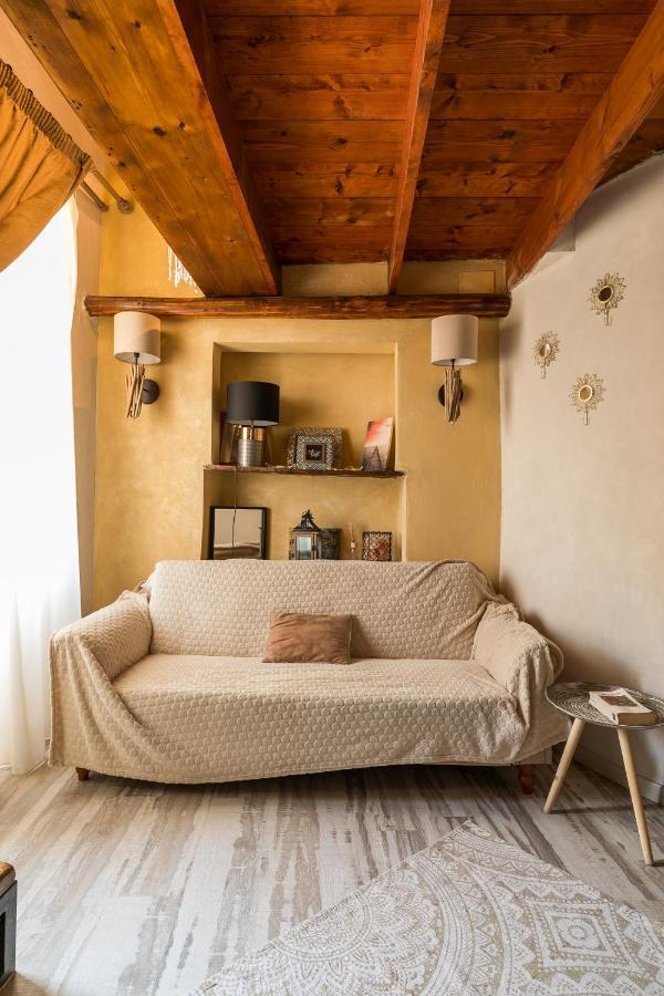 Opera Suites - Le Mille E Una Notte Calcata Bagian luar foto