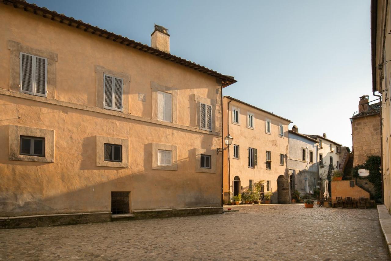 Opera Suites - Le Mille E Una Notte Calcata Bagian luar foto
